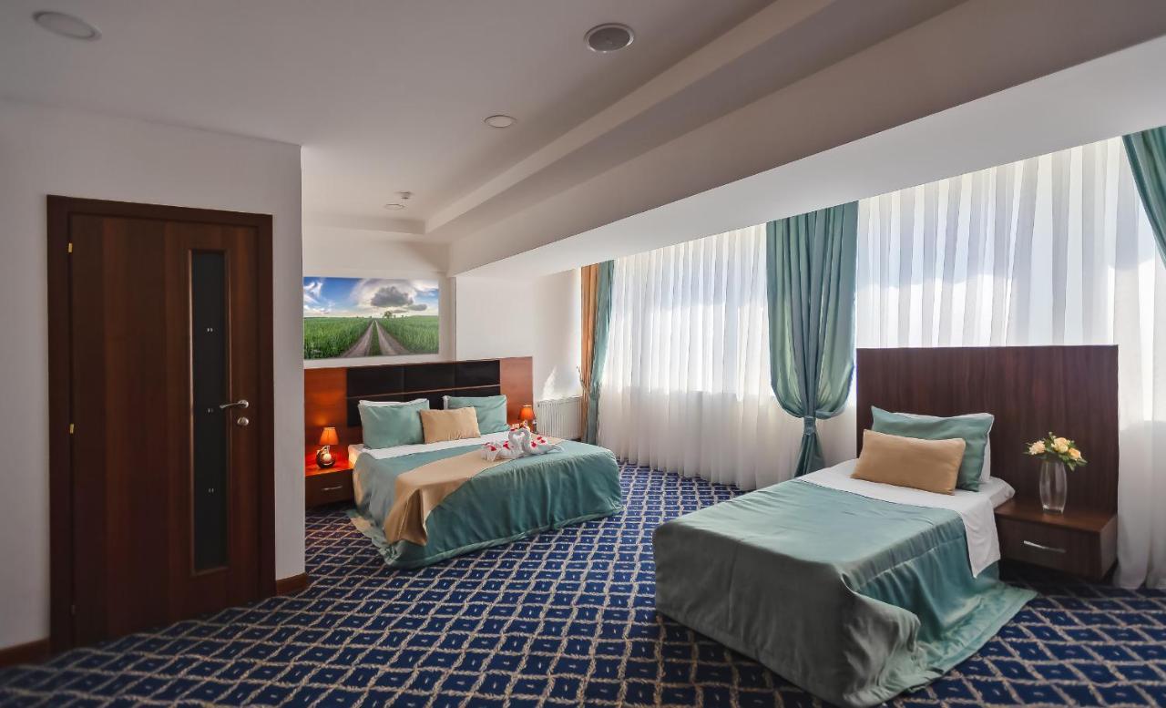 Demir Yol Plaza Hotel Баку Экстерьер фото